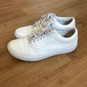 White Vans Old Skool Tumble Classic